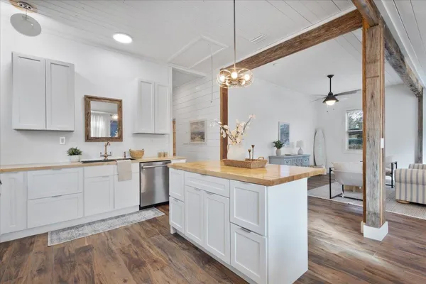 $260,000 | 209 Southeast 10th Street, Steinhatchee, FL 32359