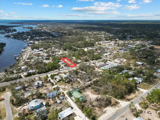 $270,000 | 209 Southeast 10th Street, Steinhatchee, FL 32359