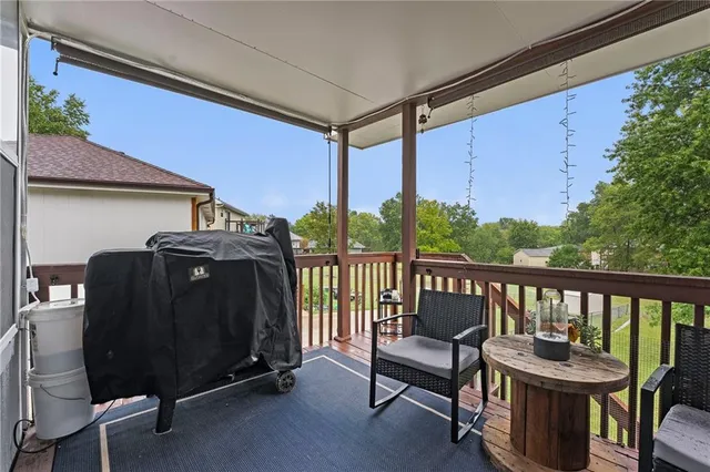 $300,000 | 617 Lodwick Lane, Excelsior Springs, MO 64024