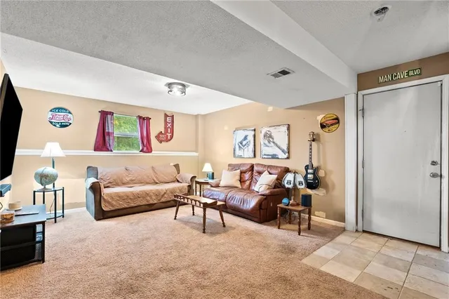 $300,000 | 617 Lodwick Lane, Excelsior Springs, MO 64024