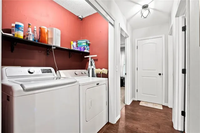 $300,000 | 617 Lodwick Lane, Excelsior Springs, MO 64024