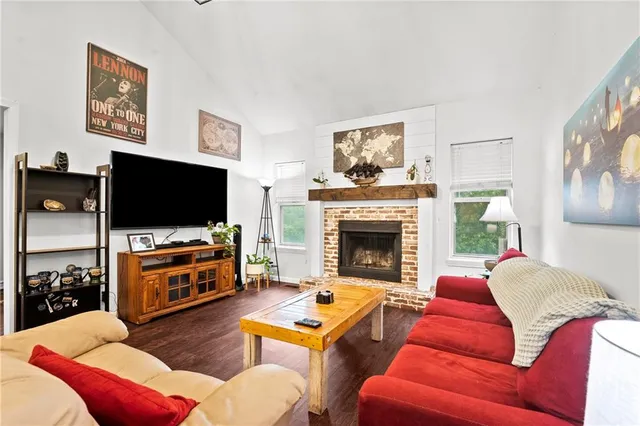 $300,000 | 617 Lodwick Lane, Excelsior Springs, MO 64024