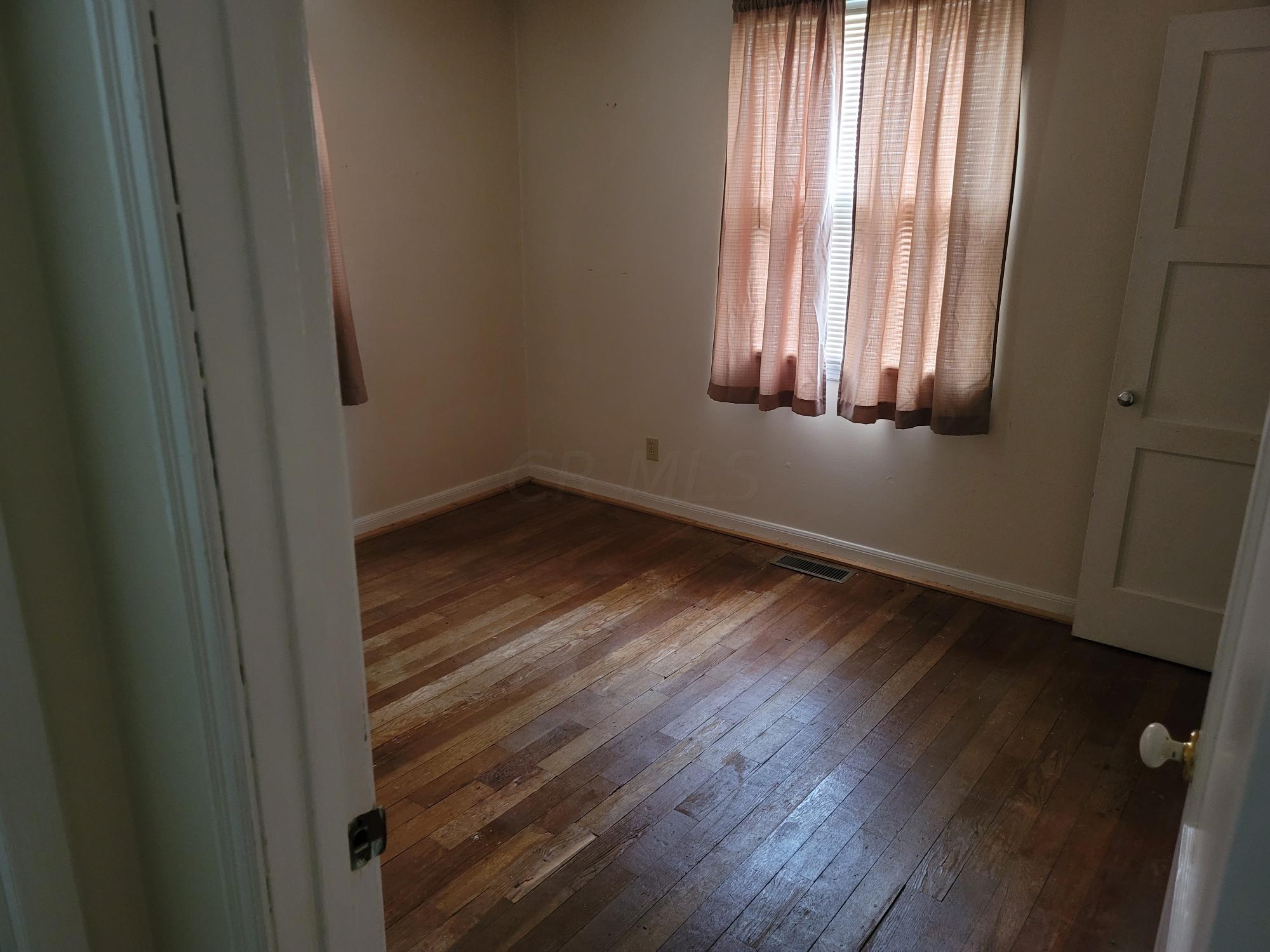 3417 Karl Road Columbus, OH 43224 - Photo 12 of 28 Gallery Image 12