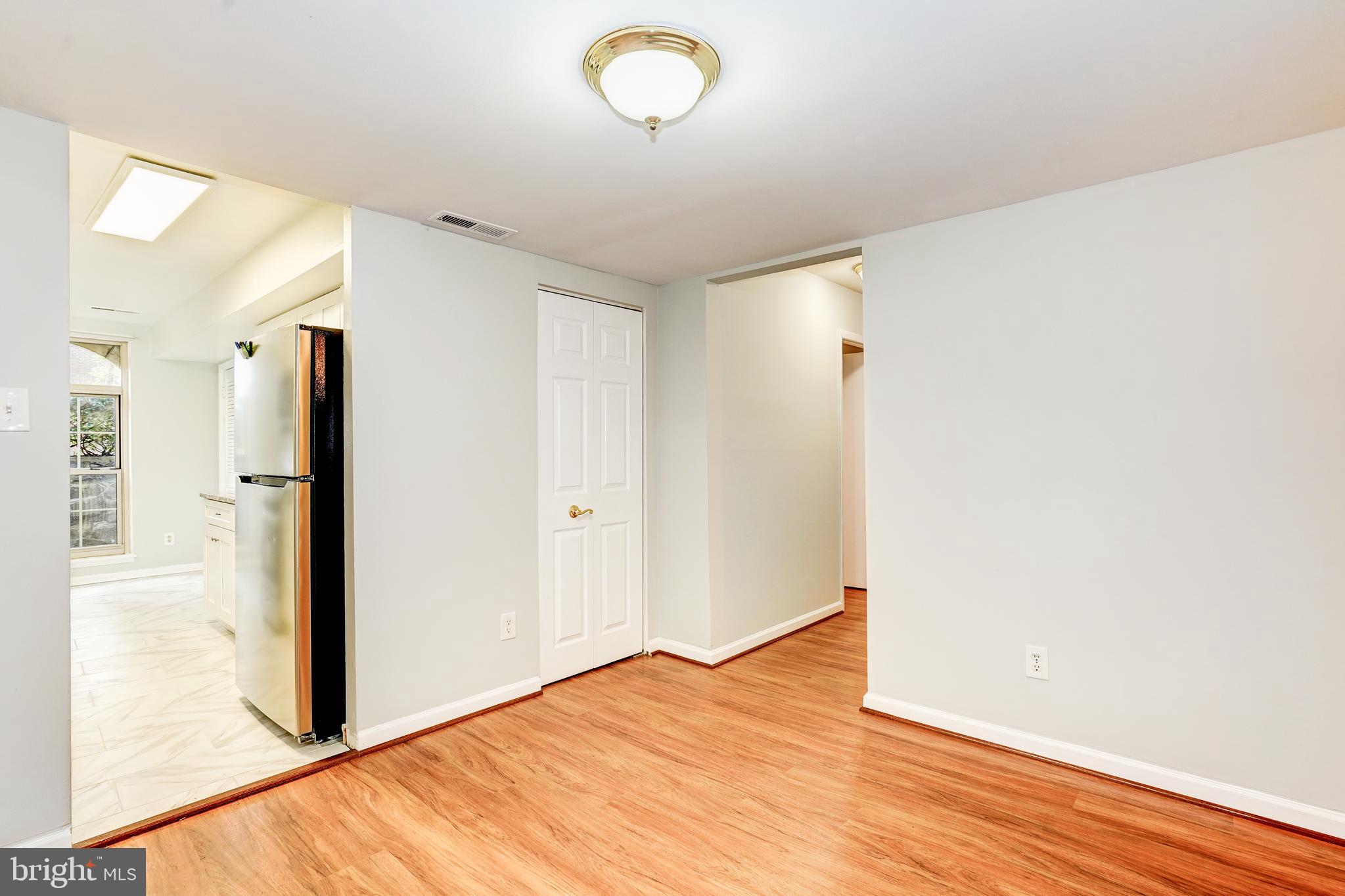 8314 Tobin Road, Unit T3 Annandale, VA 22003 - Photo 12 of 31 Spacious dinning/family room