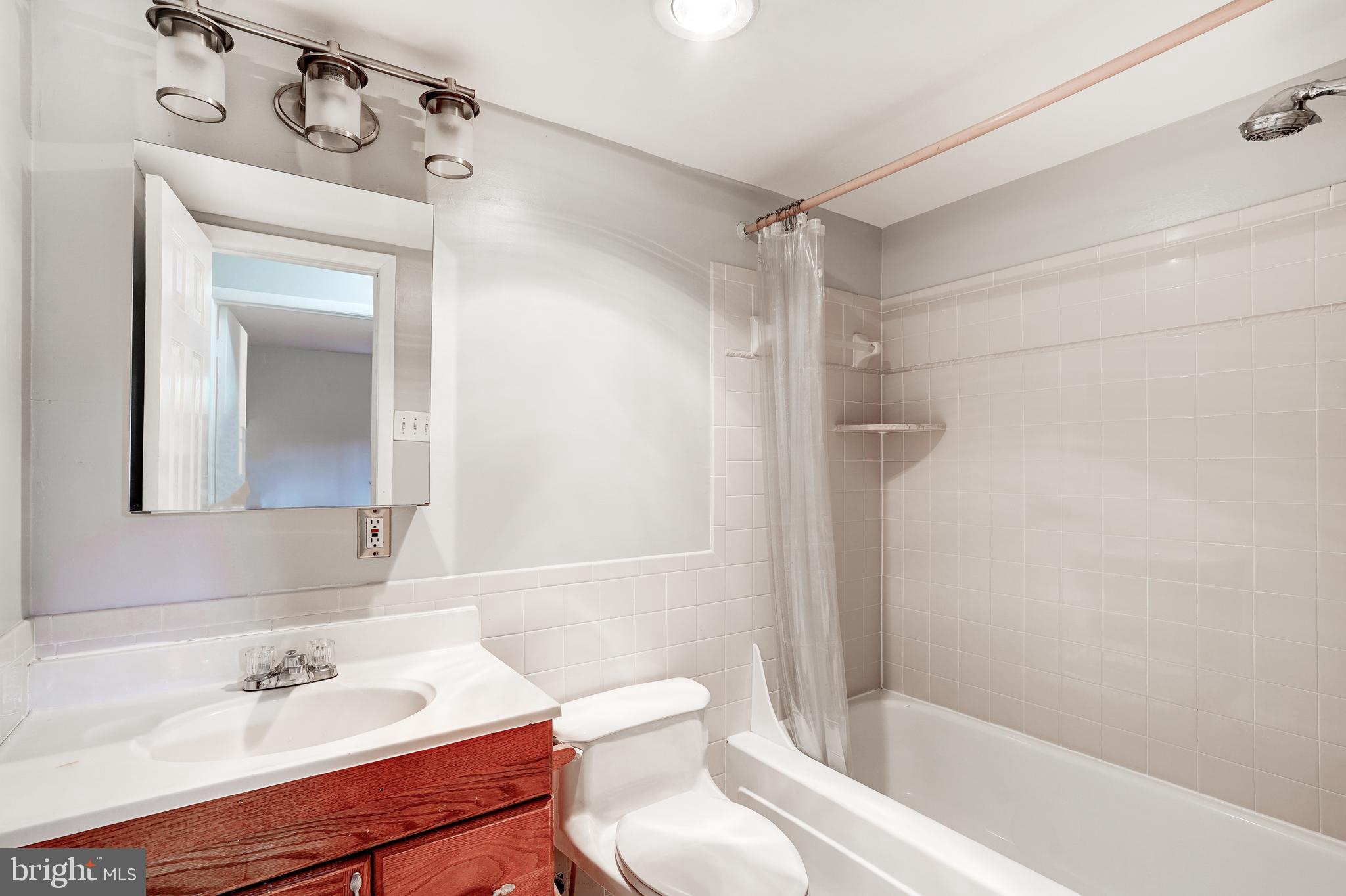 8314 Tobin Road, Unit T3 Annandale, VA 22003 - Photo 18 of 31 Hall full bath