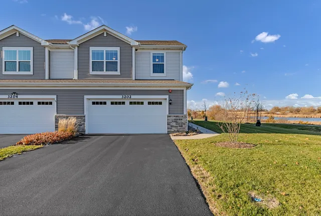 $439,900 | 3202 Martini Street, Mundelein, IL 60060