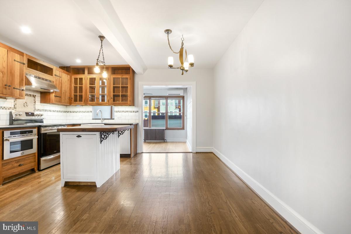 525 24th Street Northeast Washington, DC 20002 - Photo 8 of 49 Eat in Kitchen