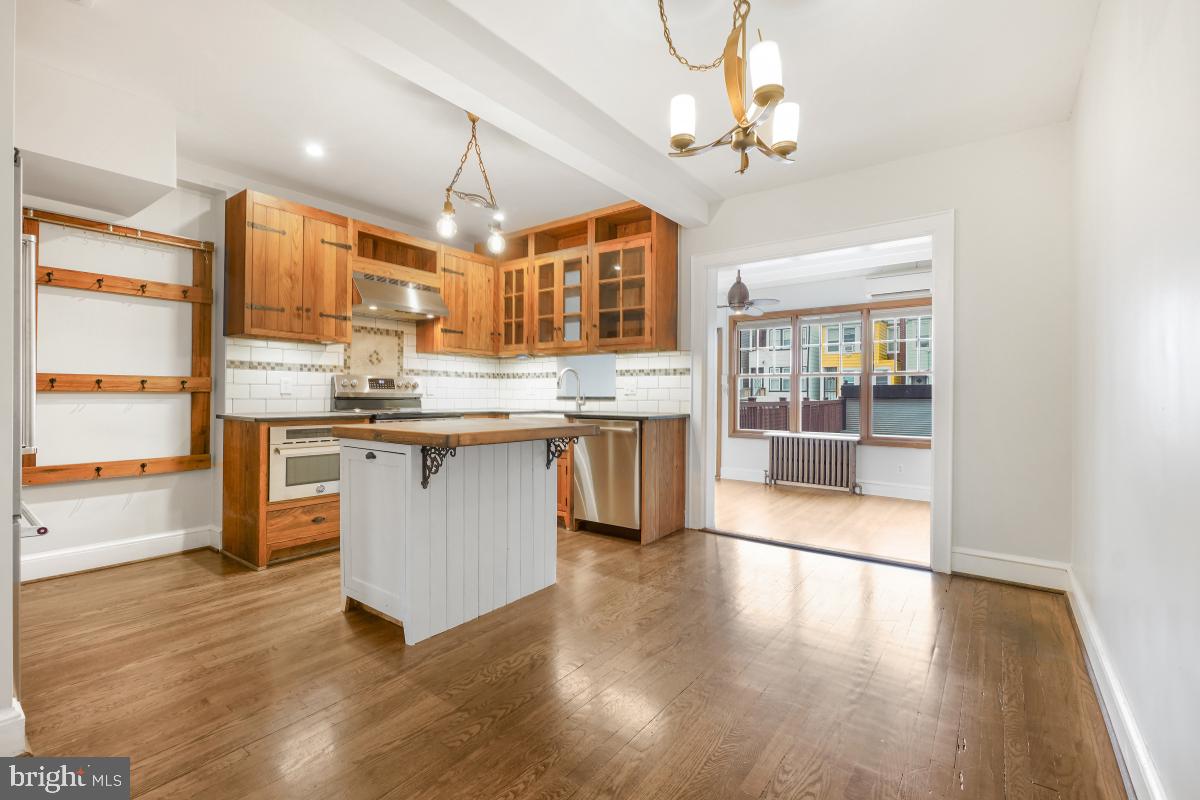 525 24th Street Northeast Washington, DC 20002 - Photo 9 of 49 Kitchen