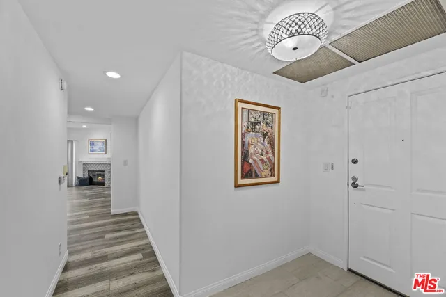 $4,395 | 1811 Manning Avenue, Unit 202, Los Angeles, CA 90025