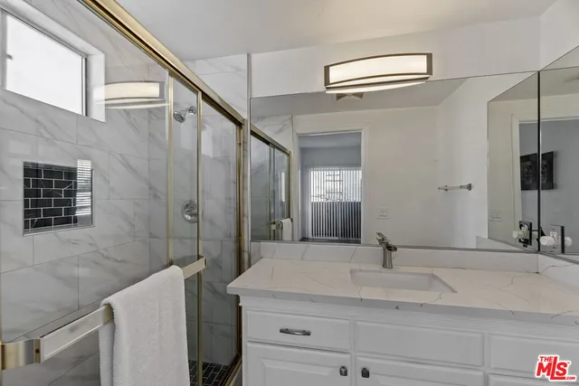 $4,395 | 1811 Manning Avenue, Unit 202, Los Angeles, CA 90025