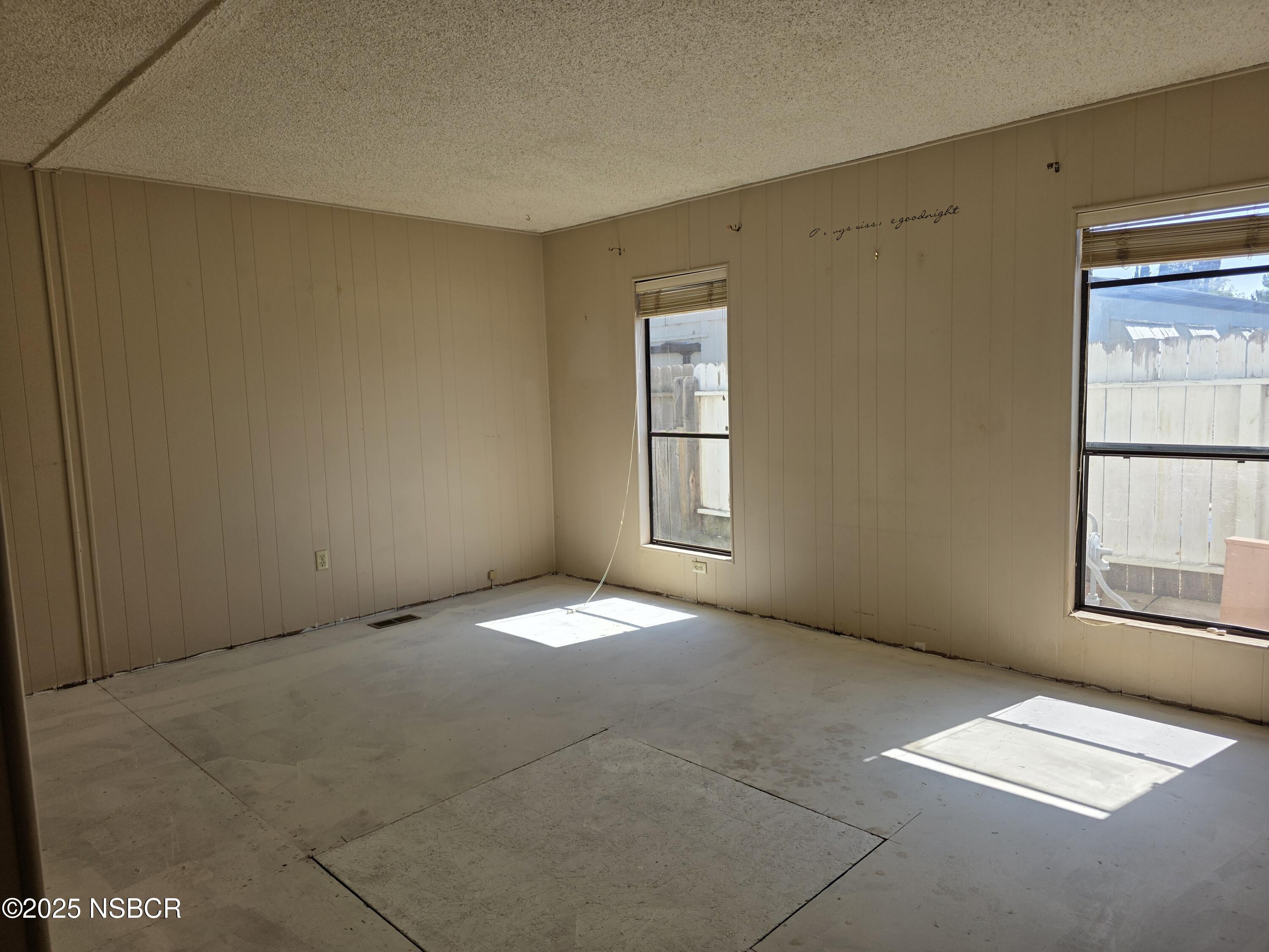 3822 Cherry Hill Road Santa Maria, CA 93455 - Photo 17 of 22 an empty room with windows