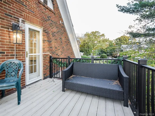 $3,600 | 120 Prospect Avenue, Unit 2, Sea Cliff, NY 11579