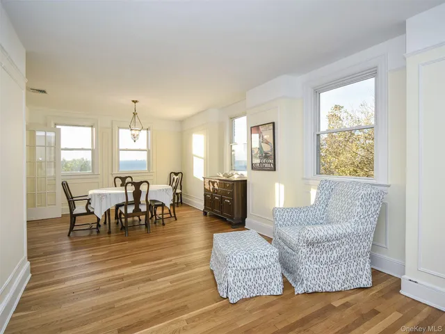 $3,600 | 120 Prospect Avenue, Unit 2, Sea Cliff, NY 11579