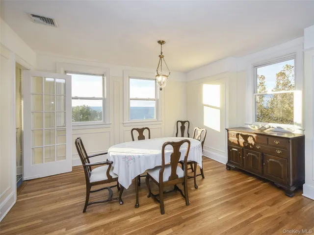 $3,600 | 120 Prospect Avenue, Unit 2, Sea Cliff, NY 11579