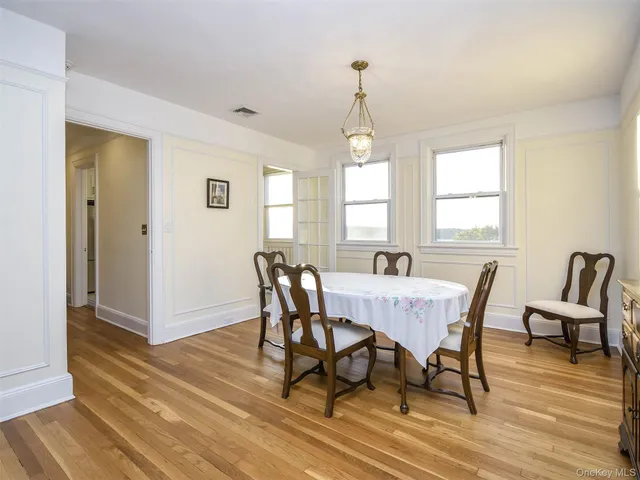 $3,600 | 120 Prospect Avenue, Unit 2, Sea Cliff, NY 11579