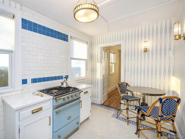 $3,600 | 120 Prospect Avenue, Unit 2, Sea Cliff, NY 11579