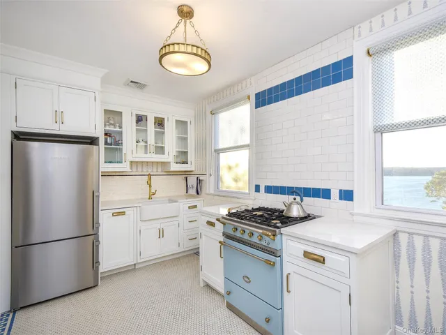 $3,600 | 120 Prospect Avenue, Unit 2, Sea Cliff, NY 11579