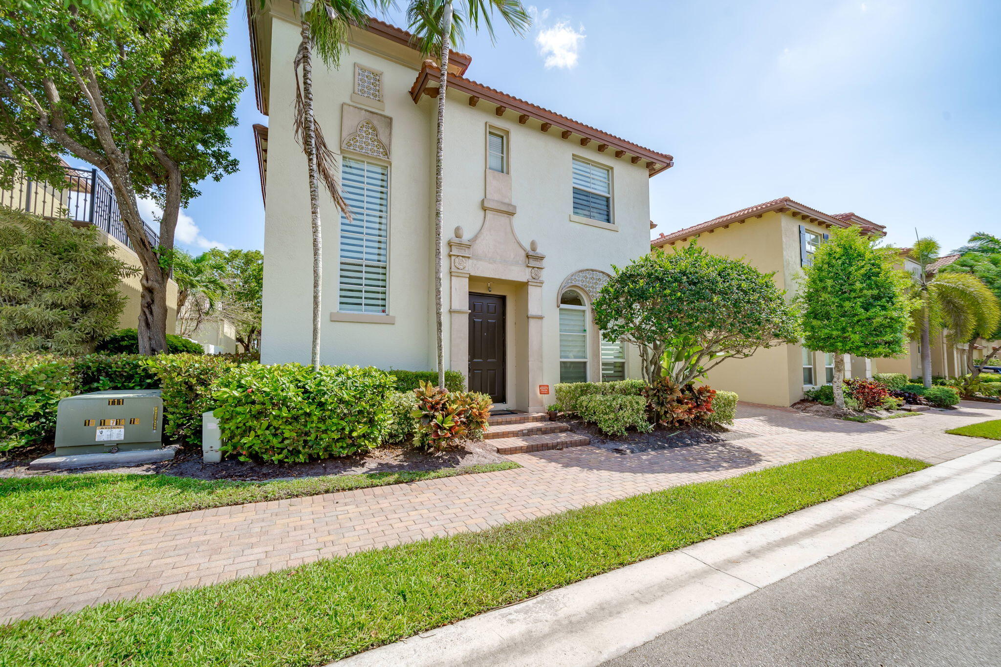 1-web-or-mls-Exterior-30