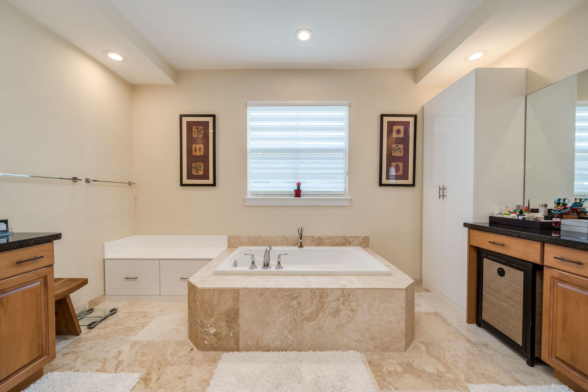 50 Via Poinciana Lane Boca Raton, FL 33487 - Photo 33 of 45 Master Bath