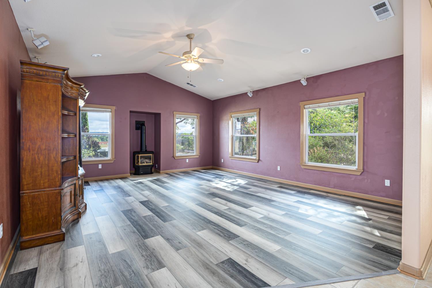 2083 State Rte 26 Valley Springs, CA 95252 - Photo 6 of 59