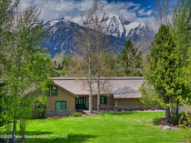 $3,750,000 | 6275 North Aspen Drive, Jackson, WY 83001