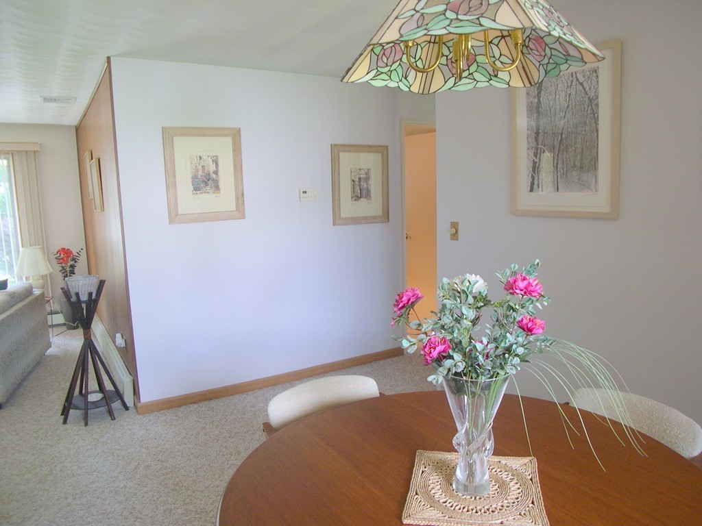 6 Maureen Road Framingham, MA 01701 - Photo 6 of 30 Gallery Image 6
