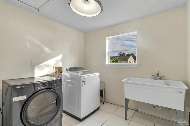 $309,000 | 327 Gibbs Road, Pensacola, FL 32507