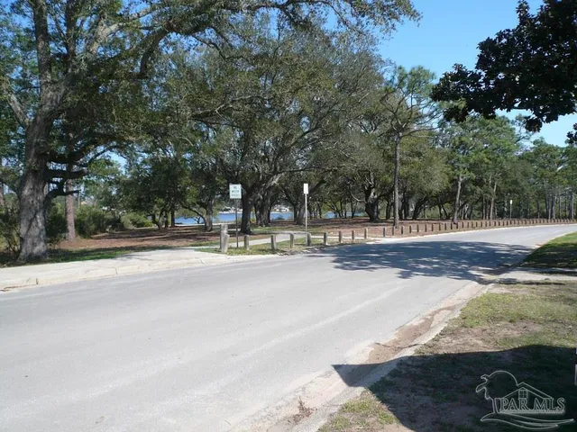 $309,000 | 327 Gibbs Road, Pensacola, FL 32507