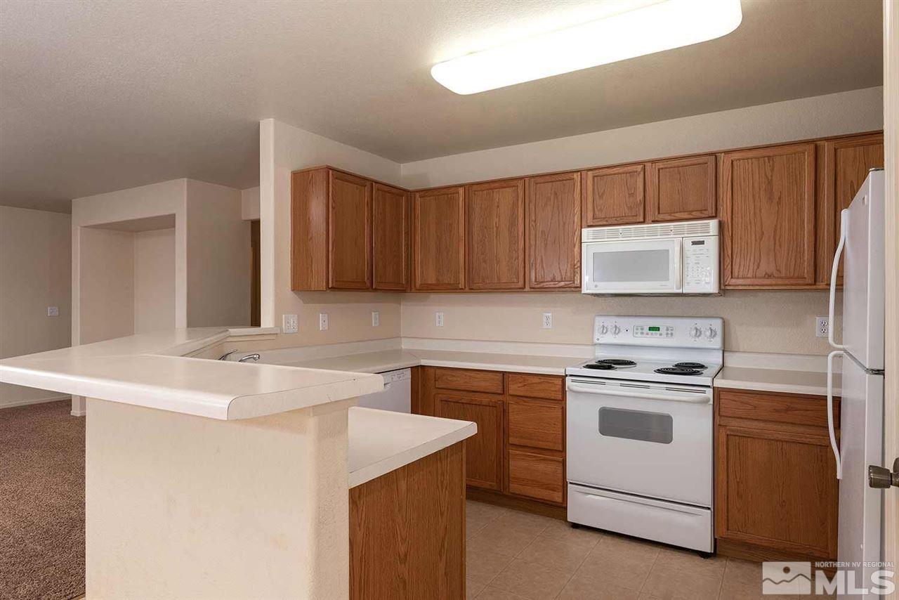 8925 Griffon Court Reno, NV 89506 - Photo 5 of 16 Photo 5