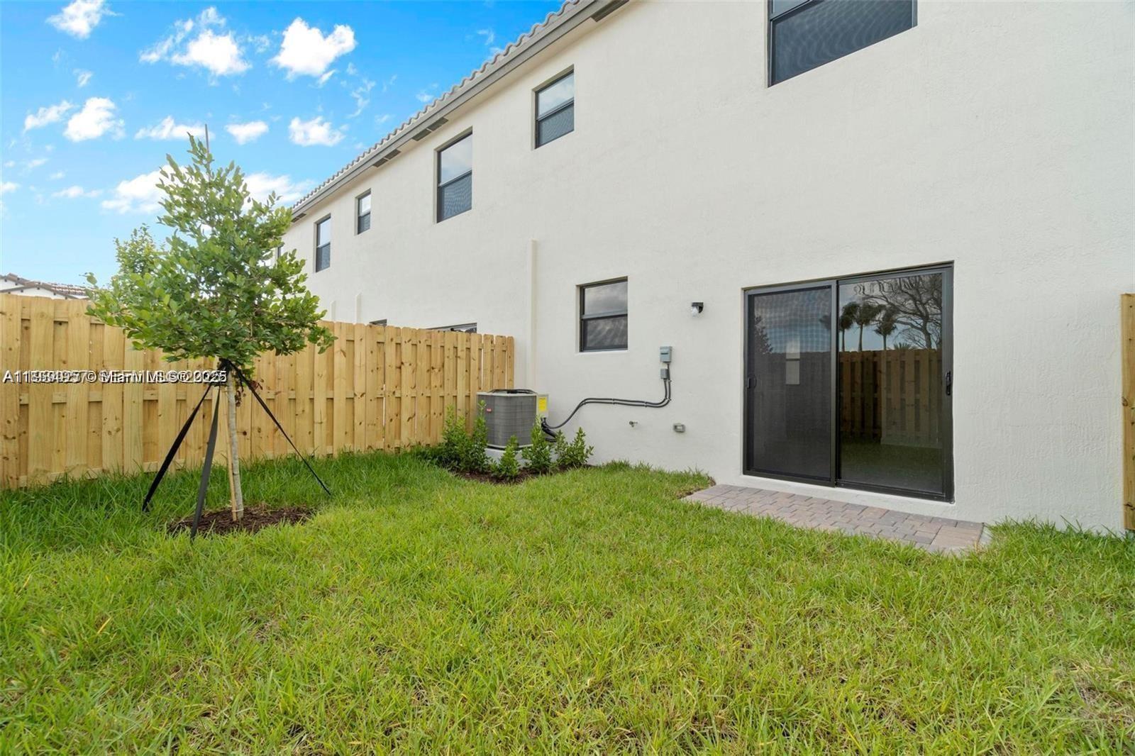 24643 Southwest 119th Court, Unit 24643 Homestead, FL 33032 - Photo 28 of 31