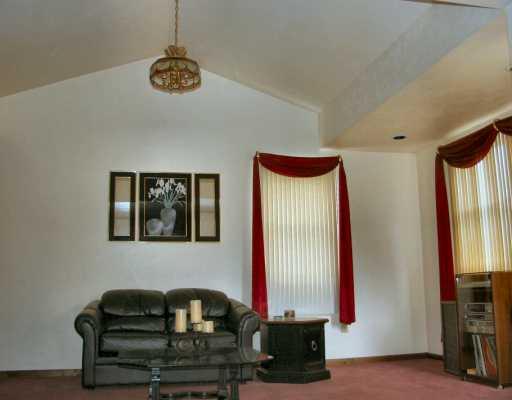 810 Beulah Road Churchill, PA 15235 - Photo 6 of 8 Den/Family/Great Room.