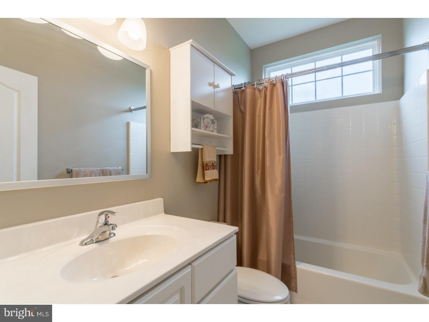 140 Canal Way Newark, DE 19702 - Photo 19 of 25 Bathroom