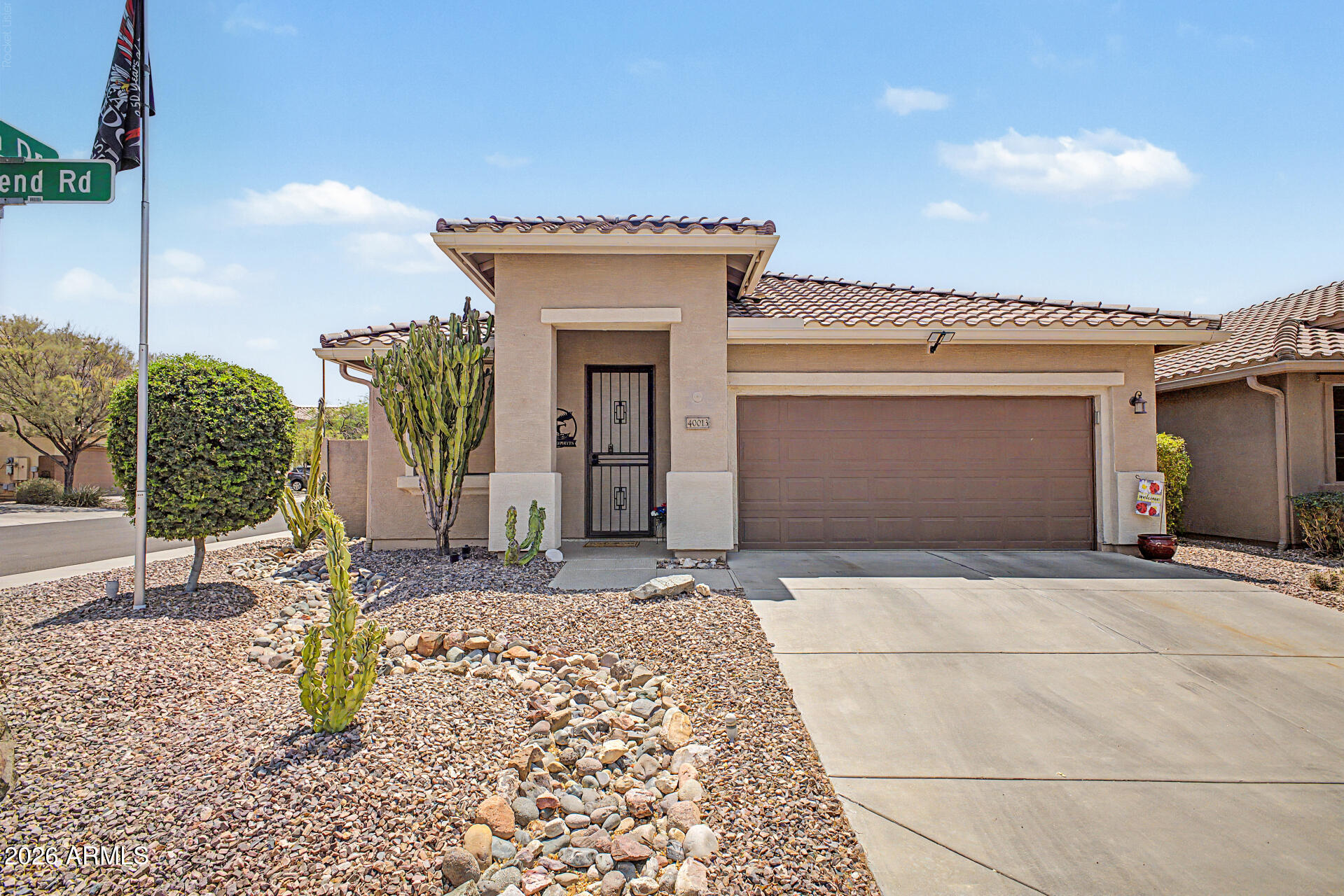 40013 North River Bend Road Anthem, AZ 85086 - Photo 3 of 47