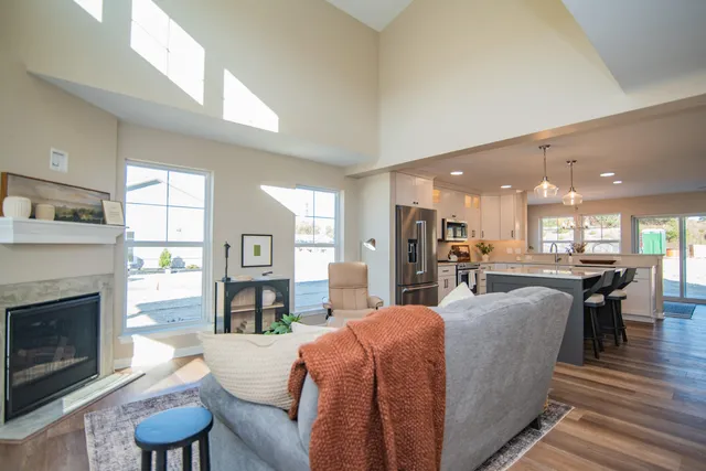 $430,000 | 1110 Harbor Court, West Bend, WI 53095