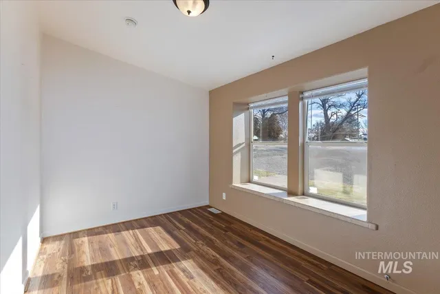 $474,999 | 1350 East 3900th Street North, Buhl, ID 83316