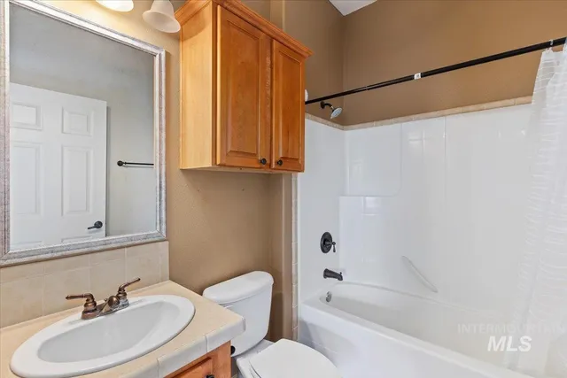 $474,999 | 1350 East 3900th Street North, Buhl, ID 83316