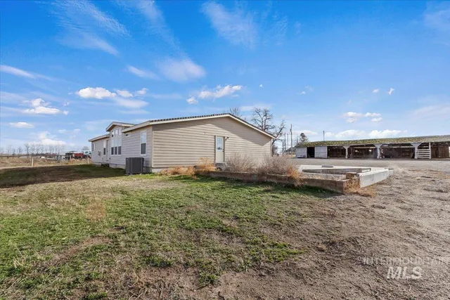 $474,999 | 1350 East 3900th Street North, Buhl, ID 83316