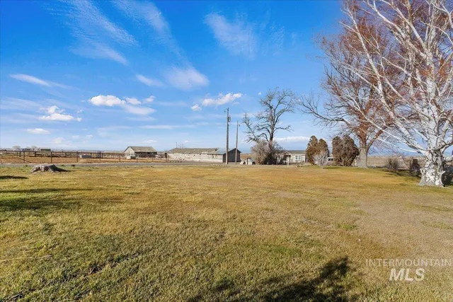 $474,999 | 1350 East 3900th Street North, Buhl, ID 83316