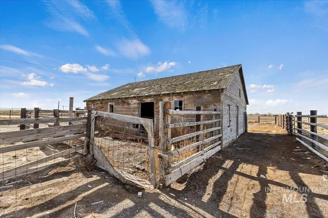 $474,999 | 1350 East 3900th Street North, Buhl, ID 83316