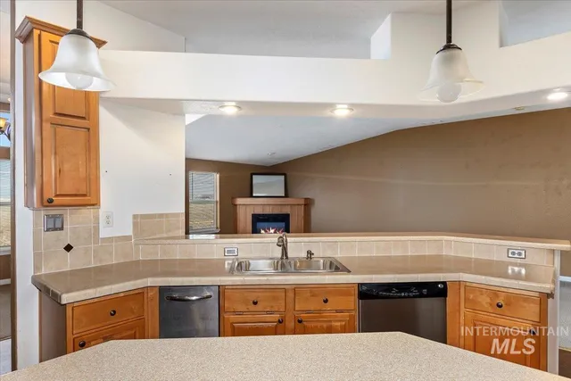 $474,999 | 1350 East 3900th Street North, Buhl, ID 83316