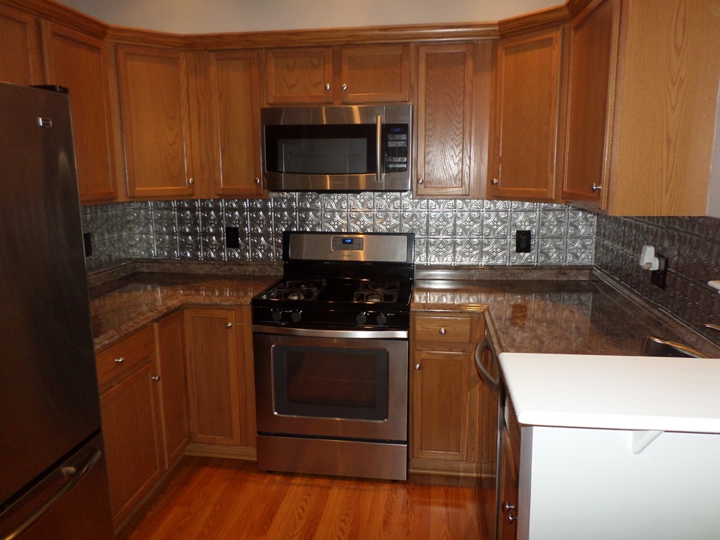 21 Hampshire Road, Unit 108 Methuen, MA 01844 - Photo 2 of 17