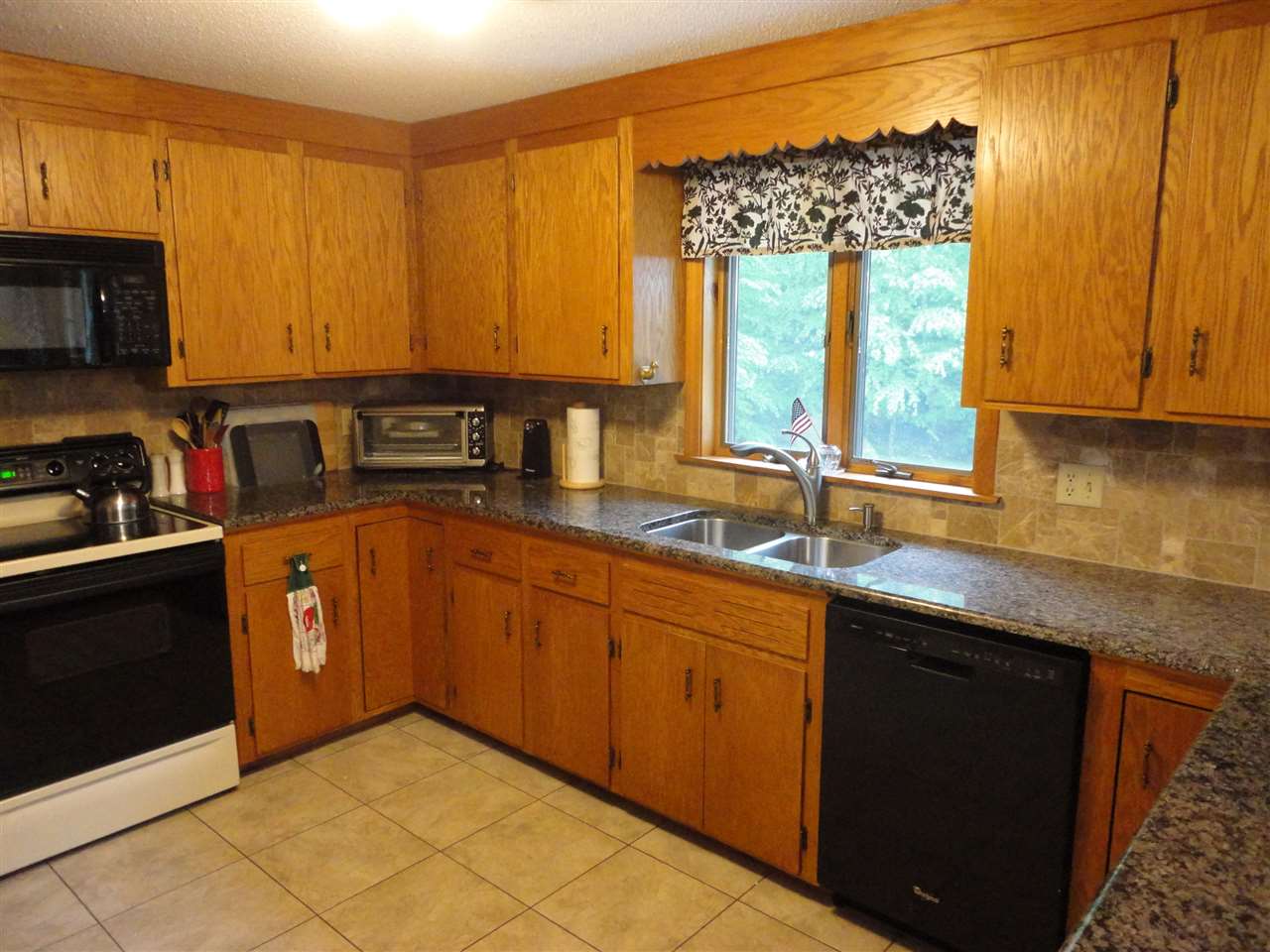 227 Hall Road Barrington, NH 03825 - Photo 8 of 40
