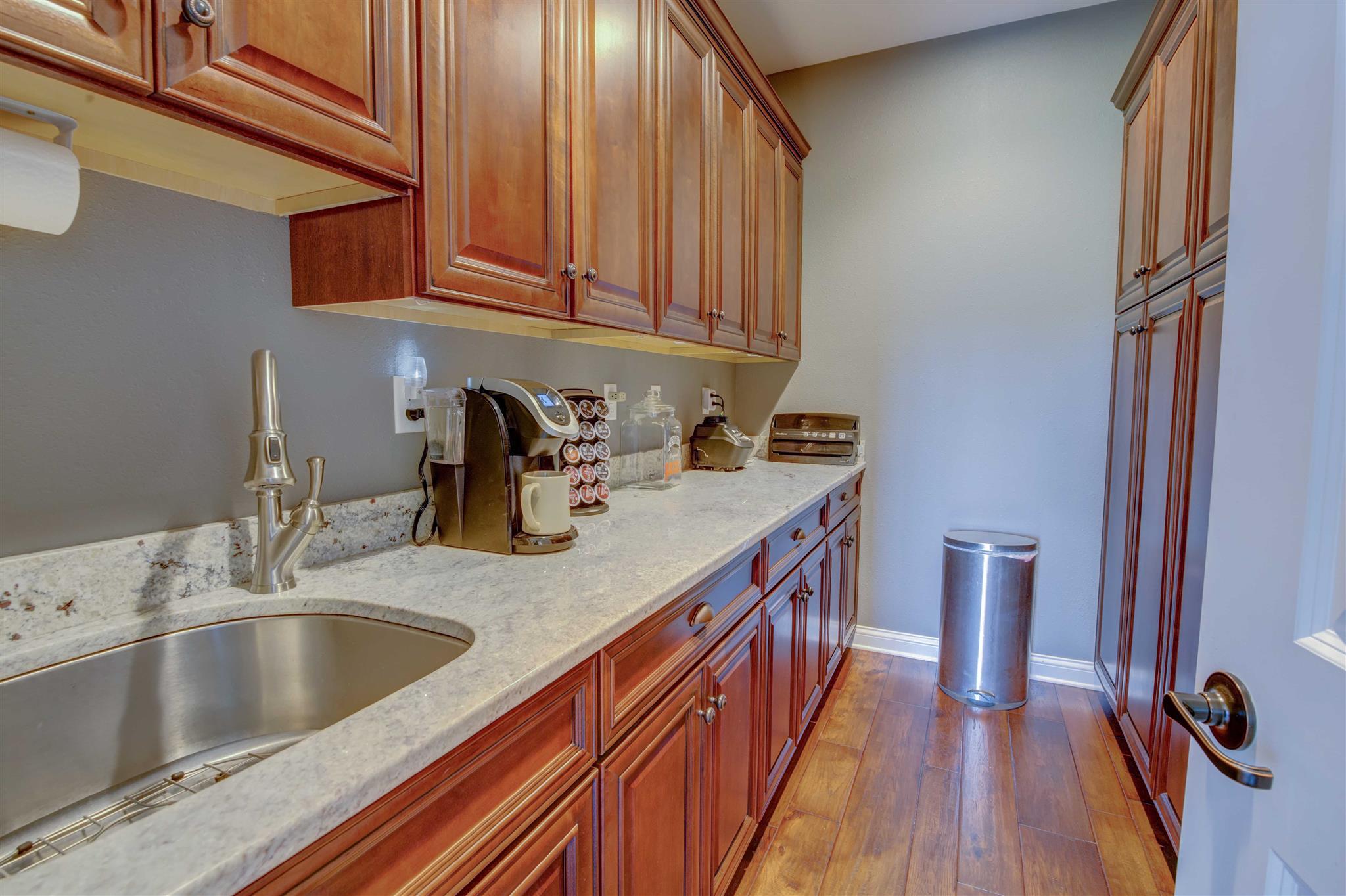 10541 Edison Road Osceola, IN 46561 - Photo 16 of 36 Gallery Image 16