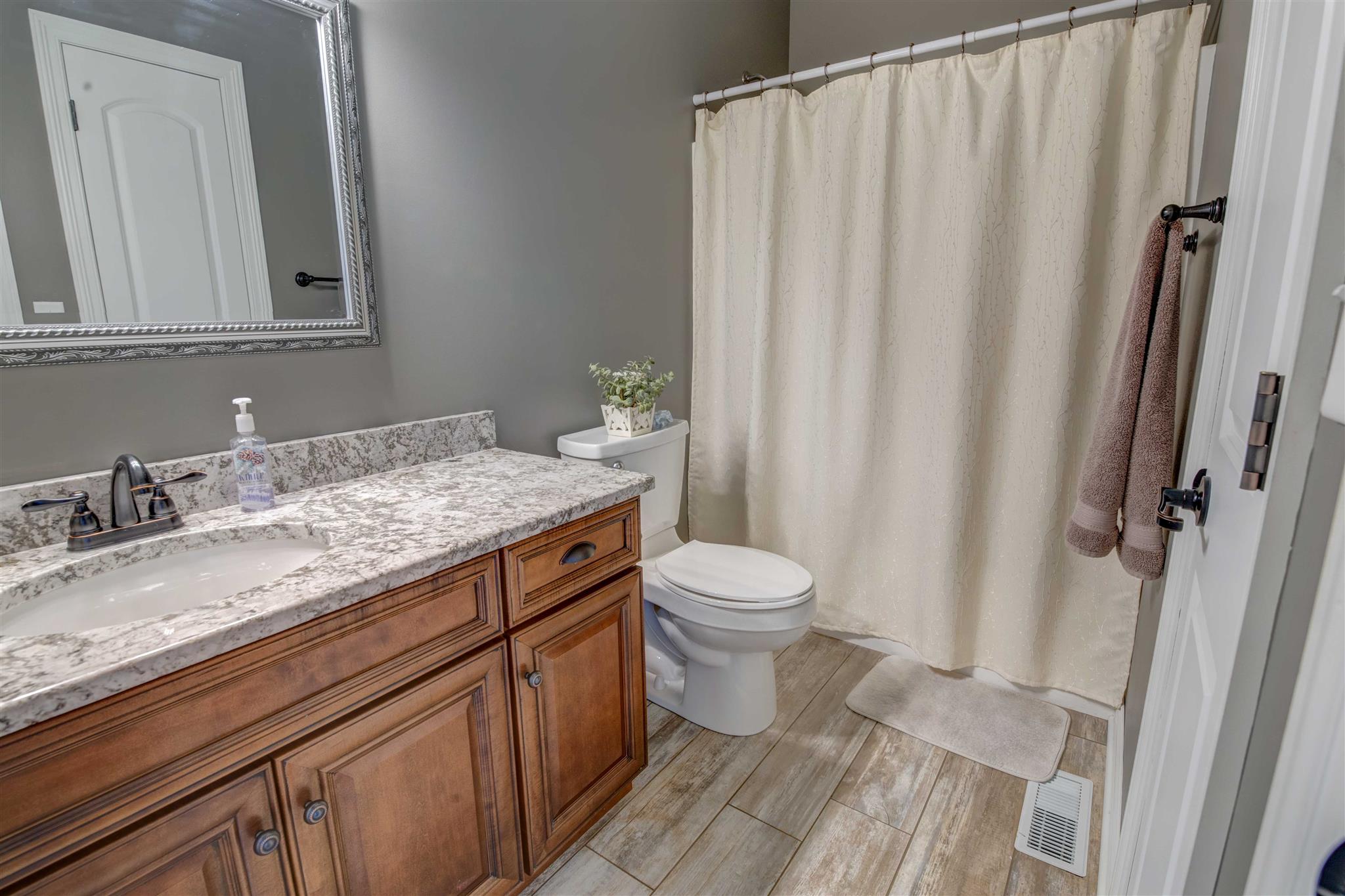 10541 Edison Road Osceola, IN 46561 - Photo 7 of 36 Gallery Image 7