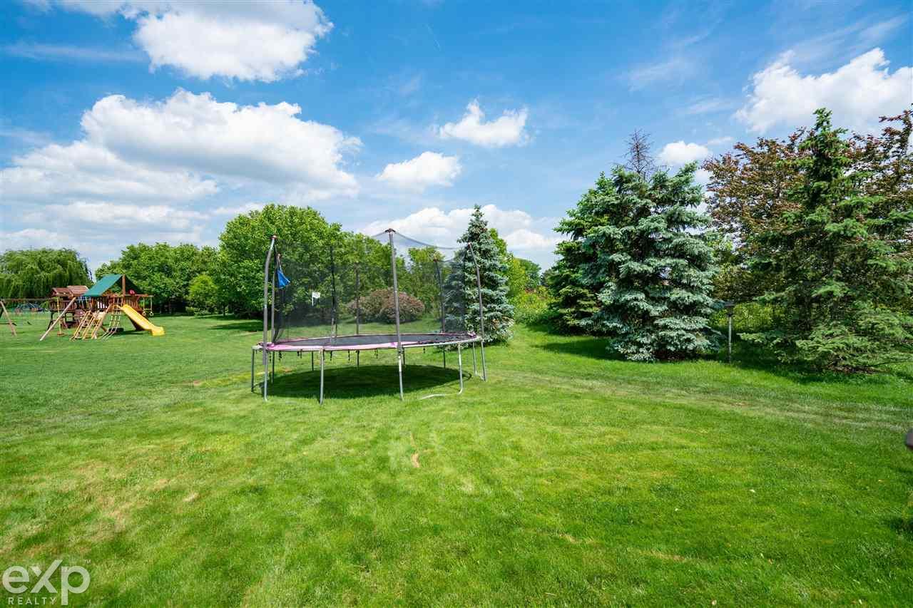 47388 Gloede Road Macomb, MI 48044 - Photo 39 of 41