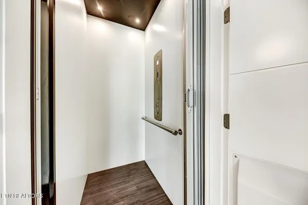 $11,497,000 | 201 Crown Jewel Lane, La Follette, TN 37766