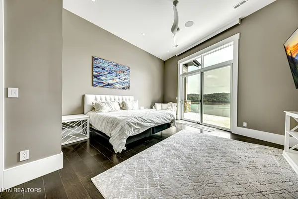 $11,497,000 | 201 Crown Jewel Lane, La Follette, TN 37766