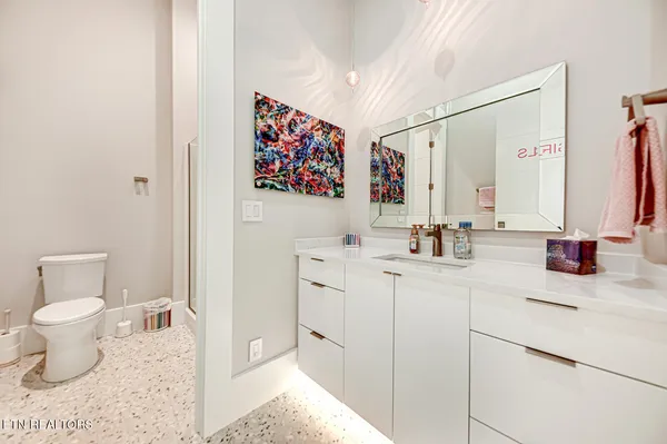 $11,497,000 | 201 Crown Jewel Lane, La Follette, TN 37766