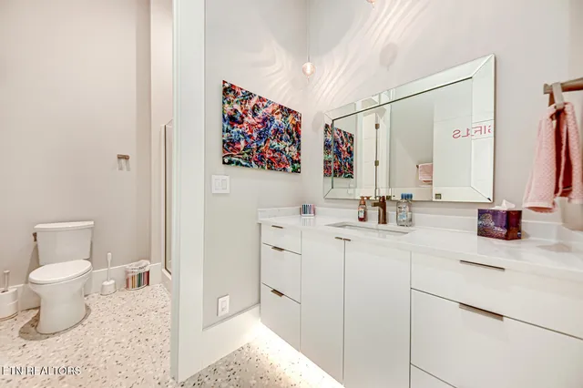 $11,497,000 | 201 Crown Jewel Lane, La Follette, TN 37766