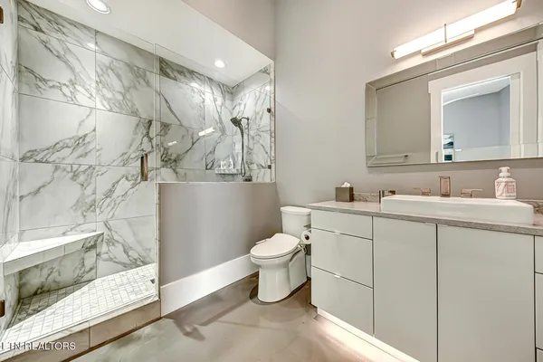 $11,497,000 | 201 Crown Jewel Lane, La Follette, TN 37766